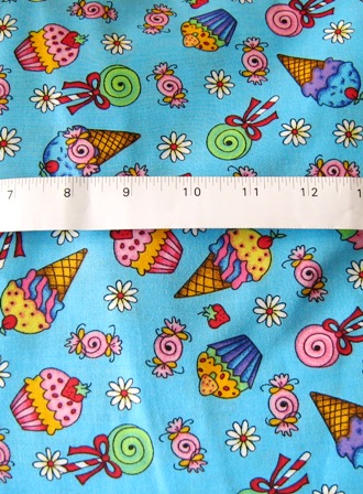 CUPCAKE CANDY ICE CREAM CONE JAPANESE COTTON FABRIC-supplies,commercial,sewing,fabric,pattern,handmade,children custom,dress,pants,applique,vintage,tutorial knitting,neddles,owls,japanese,kawaii,fabric,cotton fabric,cotton,ribbon,bows,hair clips,hair accessories,toddles,baby shower,girl,summer,tunic,wallet,purse,buttons,thread,international shipping,free shipping,flat rate